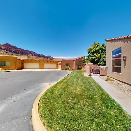 Grey Pearl #Q3 Villa Moab Exterior photo